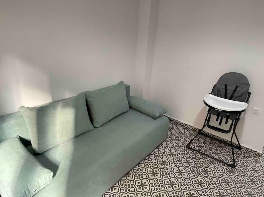 Family Apartment With Private Yard Next To Agios Dimitrios Church Thessaloníki Eksteriør bilde